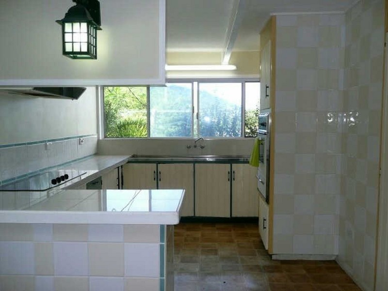 124 Nolan Street, Whitfield QLD 4870