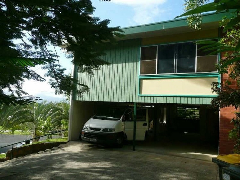 124 Nolan Street, Whitfield QLD 4870