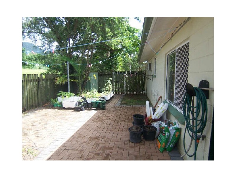 4/10 Ireland Crescent, Whitfield QLD 4870