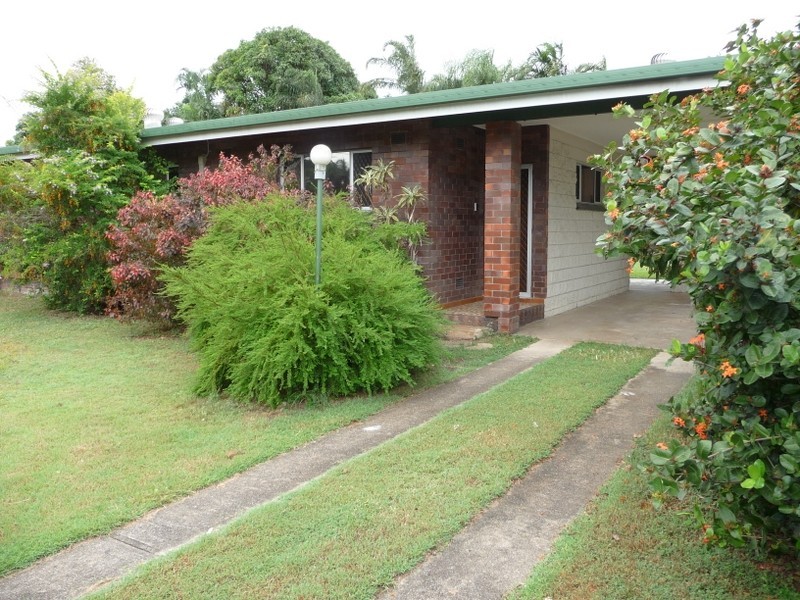 10 English Street, Manunda QLD 4870