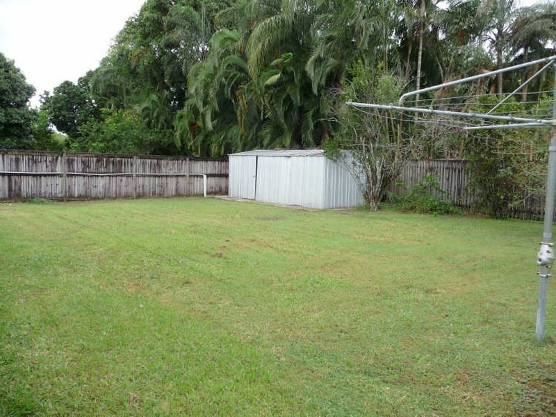 10 English Street, Manunda QLD 4870