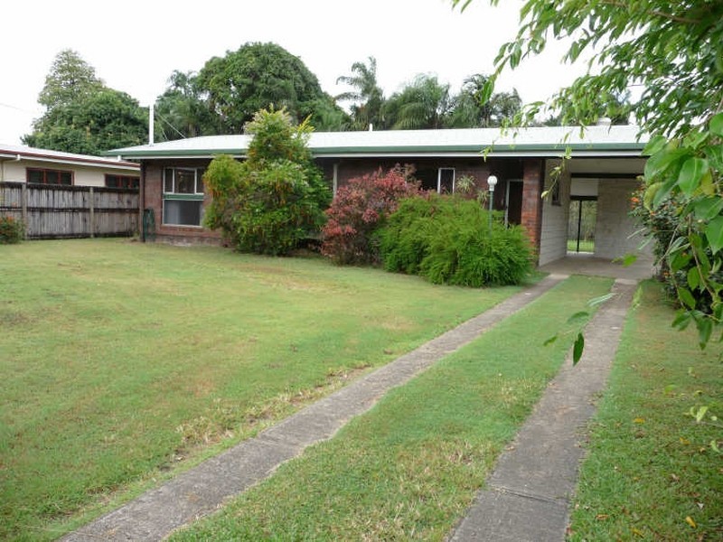 10 English Street, Manunda QLD 4870