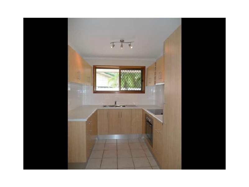 1/5 Briggs Close, Whitfield QLD 4870