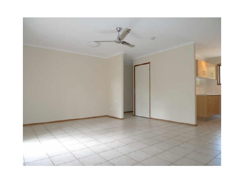 1/5 Briggs Close, Whitfield QLD 4870
