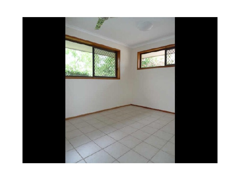 1/5 Briggs Close, Whitfield QLD 4870