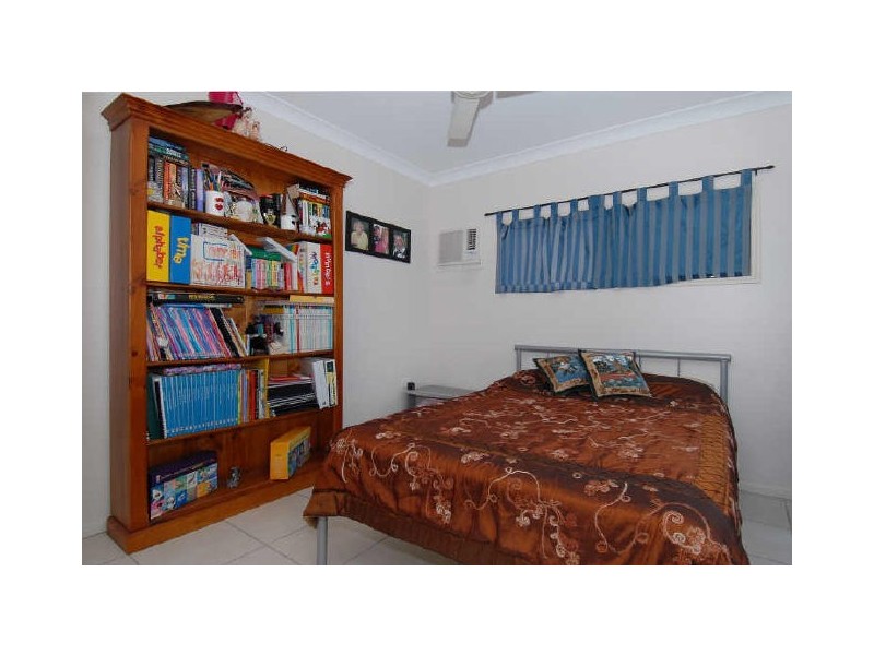 33 Bassett Street, Kanimbla QLD 4870