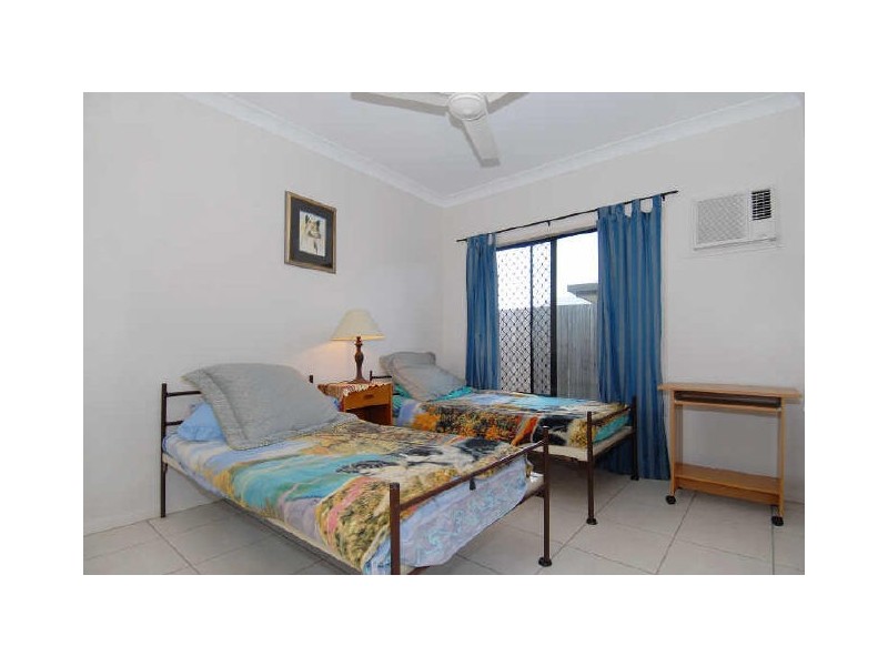 33 Bassett Street, Kanimbla QLD 4870