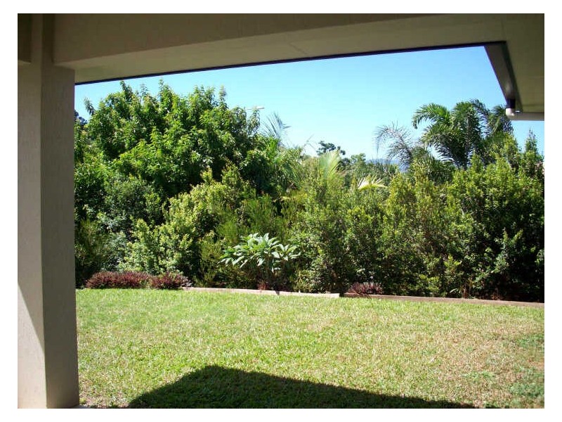 2 De Roma Close, Kanimbla QLD 4870