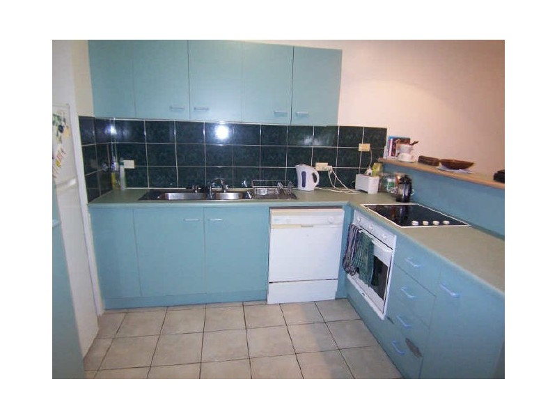 41/327 Lake Street, Cairns North QLD 4870