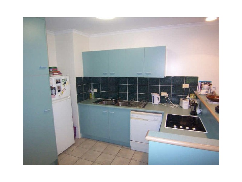 41/327 Lake Street, Cairns North QLD 4870