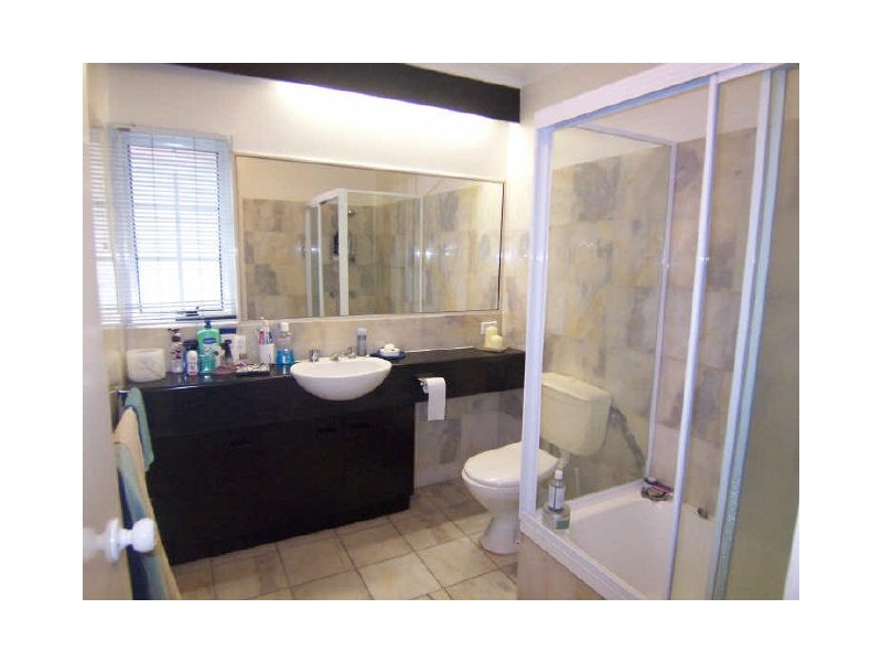 41/327 Lake Street, Cairns North QLD 4870