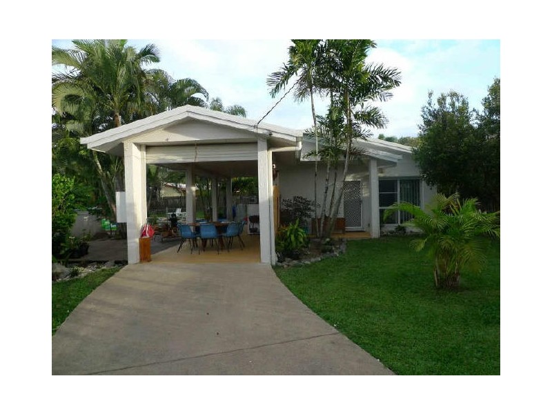 10 Jarrad Close, Mooroobool QLD 4870