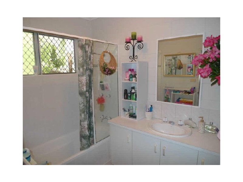 10 Jarrad Close, Mooroobool QLD 4870