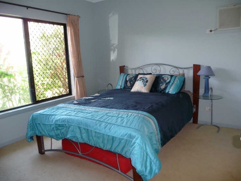 6 Brian Street, Brinsmead QLD 4870