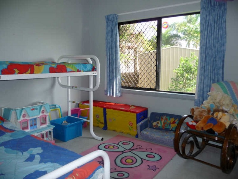6 Brian Street, Brinsmead QLD 4870