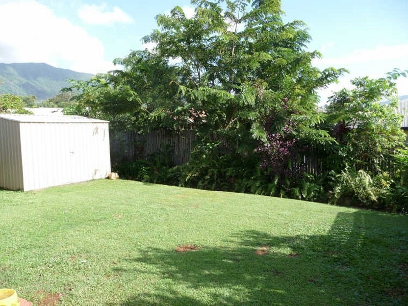 6 Brian Street, Brinsmead QLD 4870