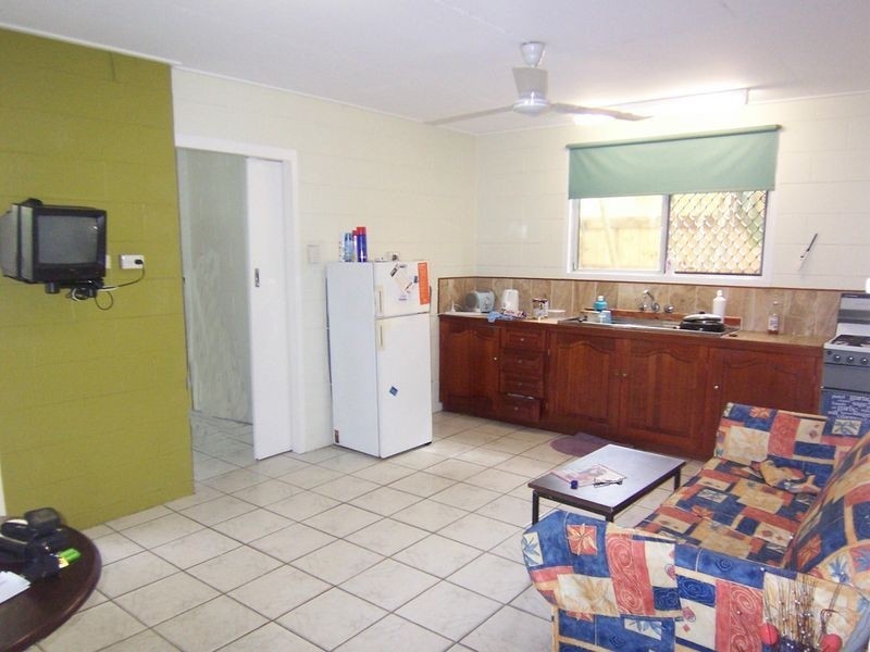 7-11/189 Sheridan Street, Cairns North QLD 4870