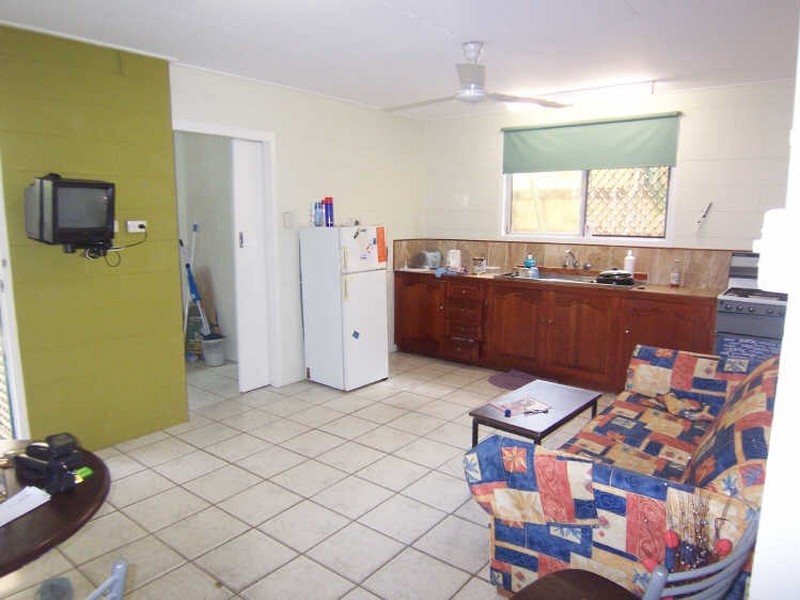 7-11/189 Sheridan Street, Cairns North QLD 4870