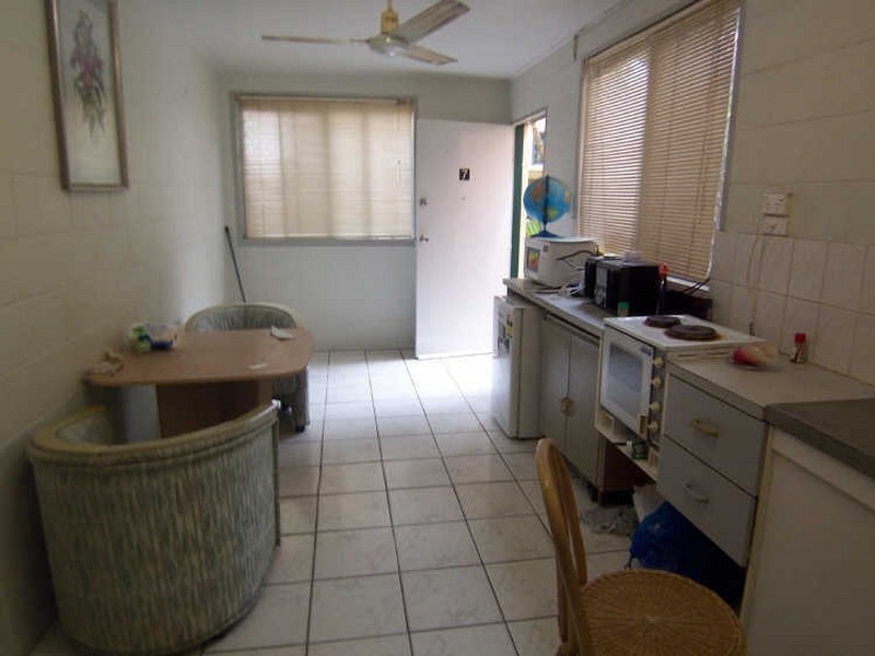 7-11/189 Sheridan Street, Cairns North QLD 4870