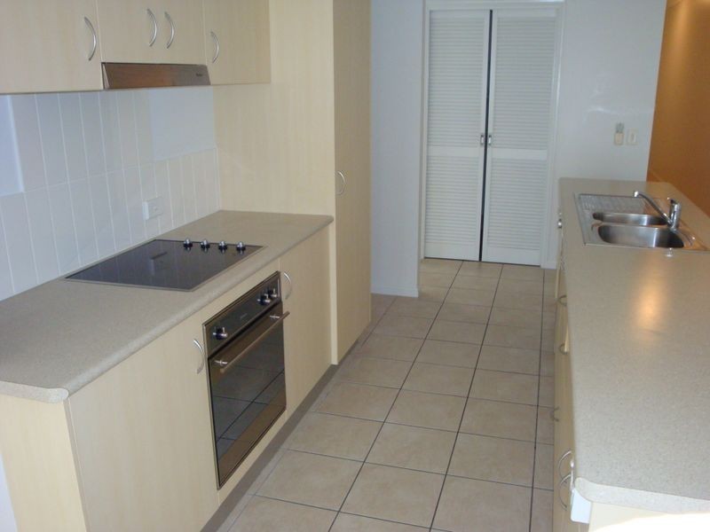 27/91-93 Mcleod Street, Cairns QLD 4870