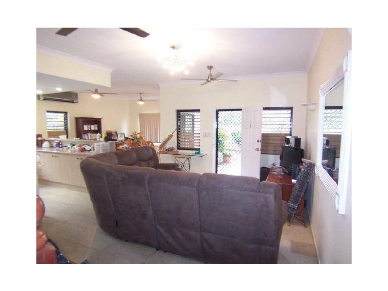 4/355 McLeod Street, Cairns North QLD 4870