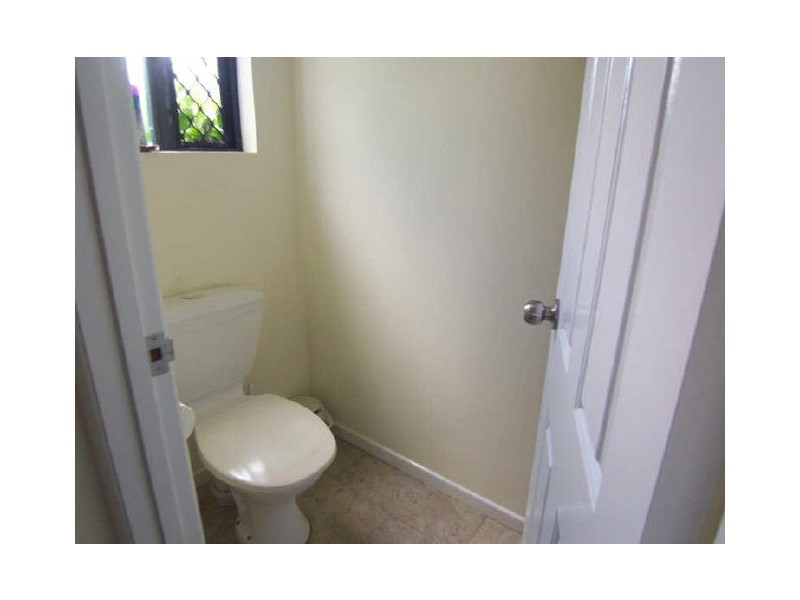 4/355 McLeod Street, Cairns North QLD 4870