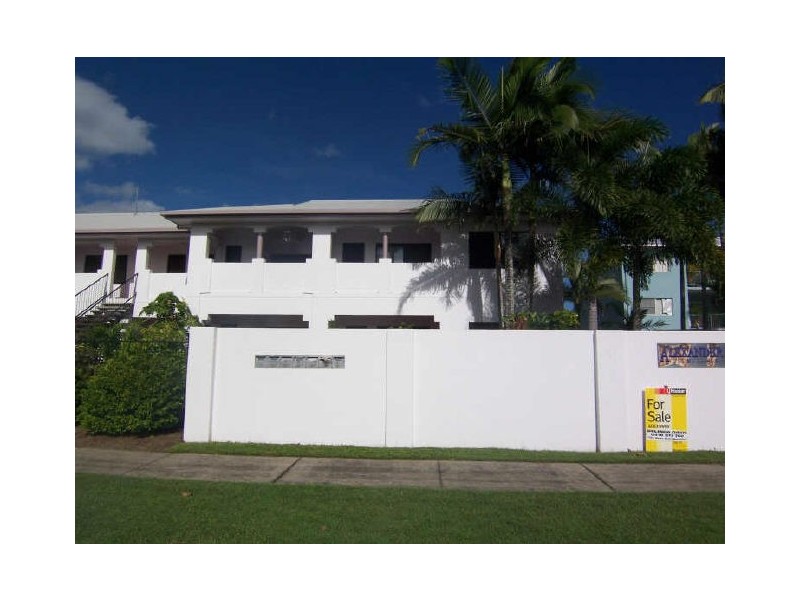 4/355 McLeod Street, Cairns North QLD 4870