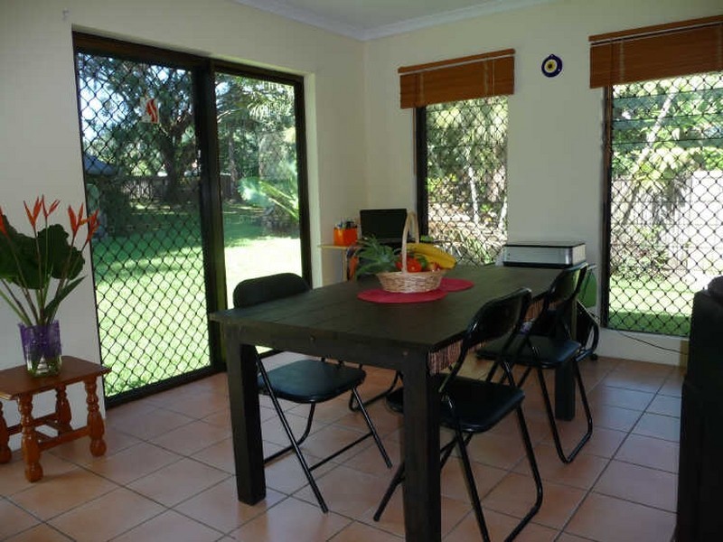 6 Leon Close, Brinsmead QLD 4870