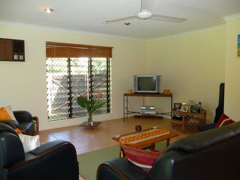 6 Leon Close, Brinsmead QLD 4870