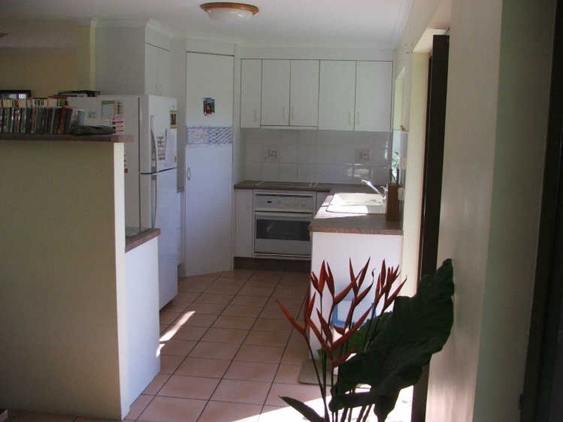 6 Leon Close, Brinsmead QLD 4870