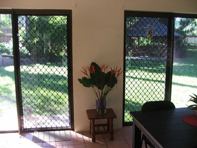 6 Leon Close, Brinsmead QLD 4870