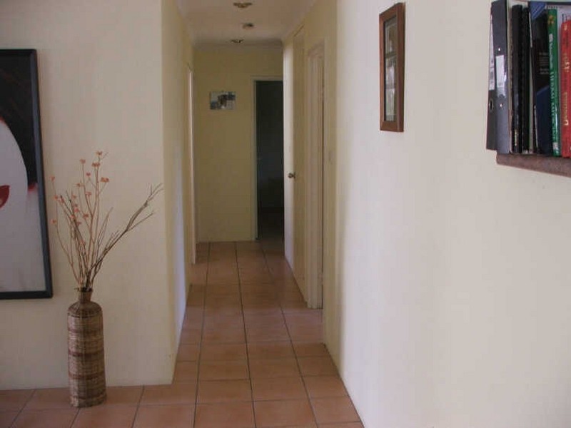6 Leon Close, Brinsmead QLD 4870