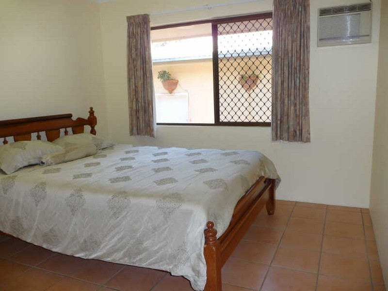 6 Leon Close, Brinsmead QLD 4870