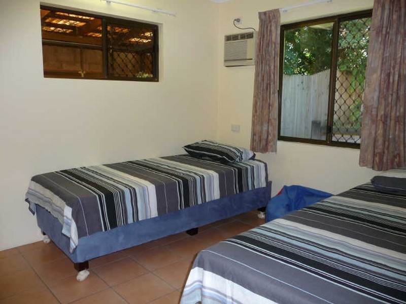 6 Leon Close, Brinsmead QLD 4870