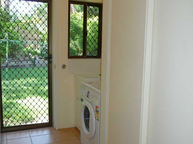 6 Leon Close, Brinsmead QLD 4870