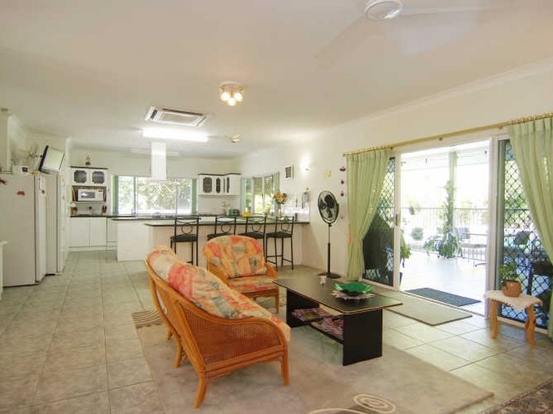 134-136 Hearl Close, Brinsmead QLD 4870