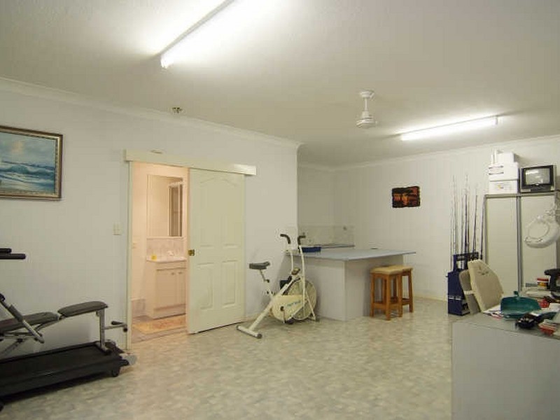 134-136 Hearl Close, Brinsmead QLD 4870