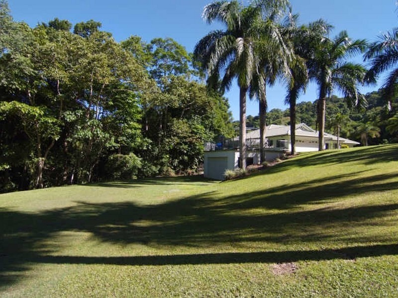 134-136 Hearl Close, Brinsmead QLD 4870