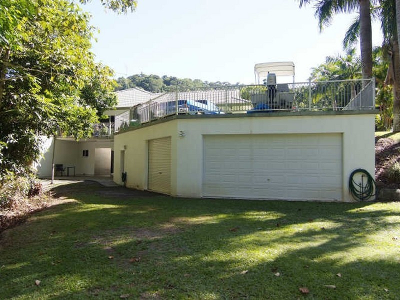 134-136 Hearl Close, Brinsmead QLD 4870