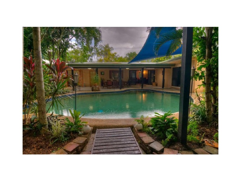 10 Romney Street, Kamerunga QLD 4870