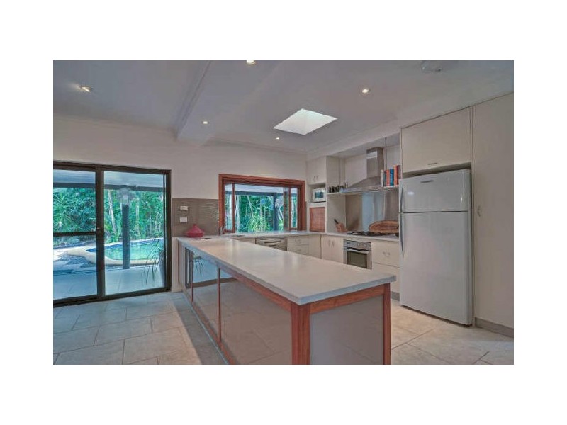 10 Romney Street, Kamerunga QLD 4870