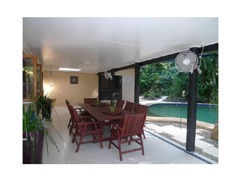 10 Romney Street, Kamerunga QLD 4870