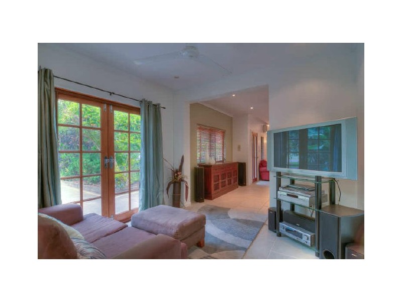 10 Romney Street, Kamerunga QLD 4870