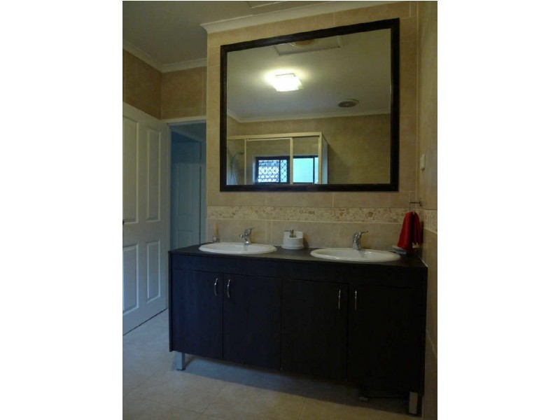 10 Romney Street, Kamerunga QLD 4870