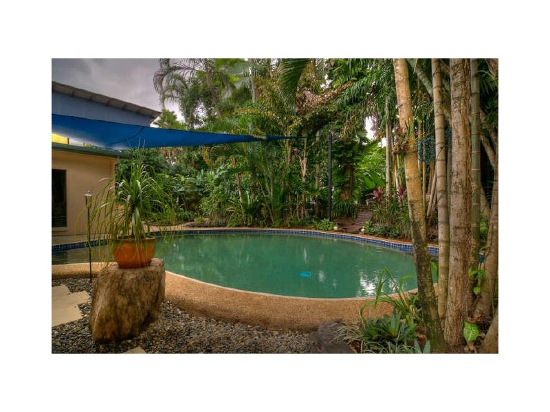 10 Romney Street, Kamerunga QLD 4870