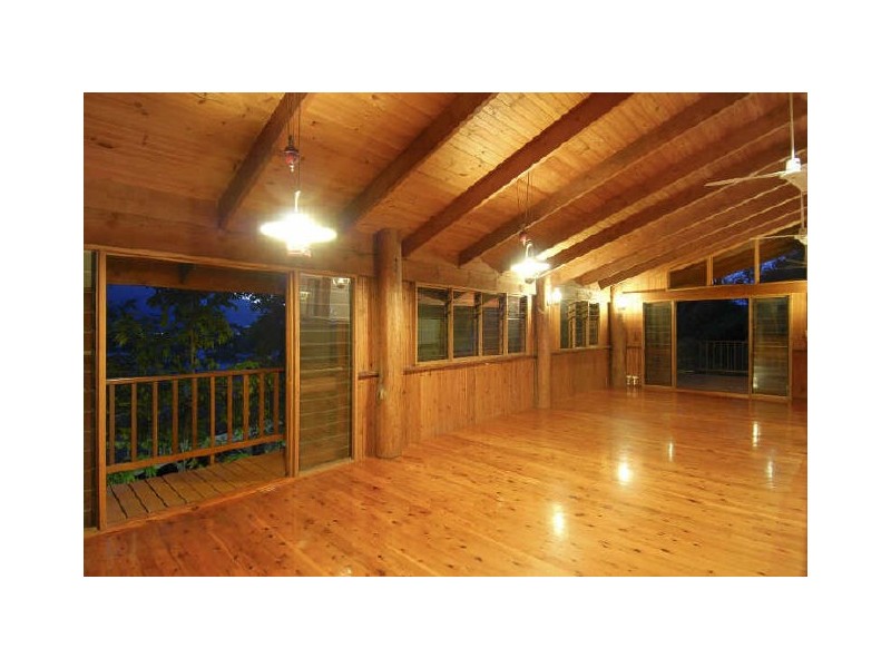 6 Donnelly Close, Brinsmead QLD 4870