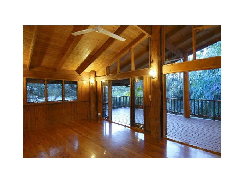 6 Donnelly Close, Brinsmead QLD 4870