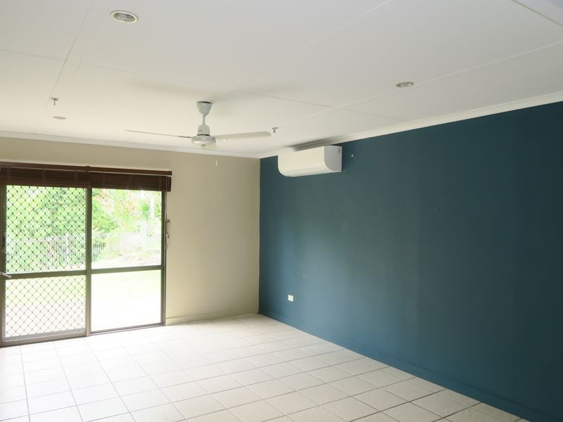 37 Hadrian Avenue, Mooroobool QLD 4870