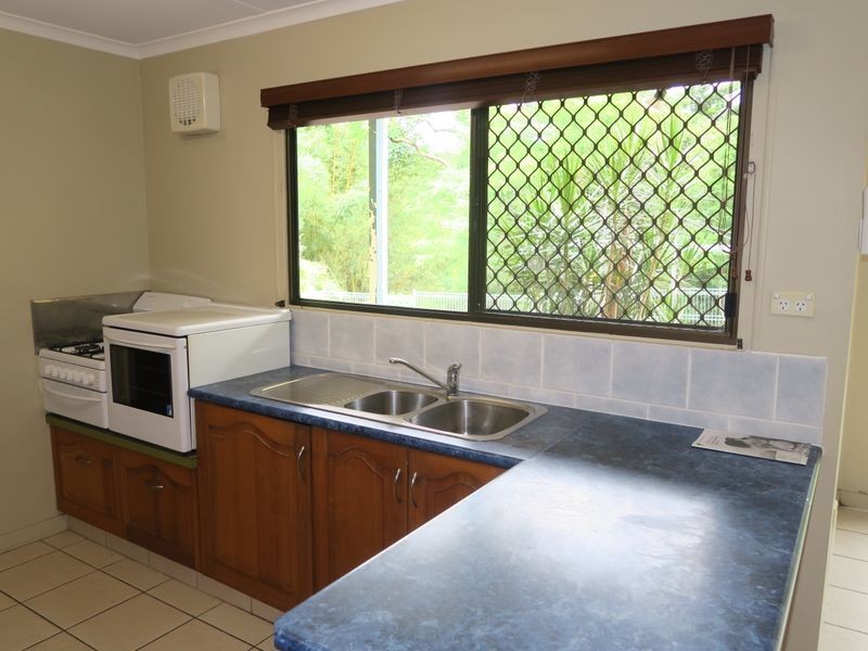 37 Hadrian Avenue, Mooroobool QLD 4870