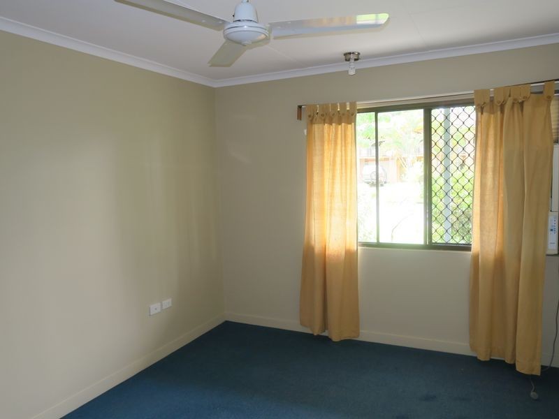 37 Hadrian Avenue, Mooroobool QLD 4870